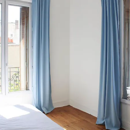 Appartamento Bright Studio With View Of The Eiffel Tower Parigi