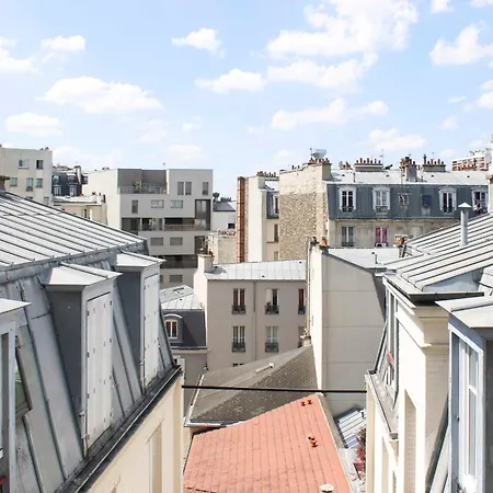 Bright Studio With View Of The Eiffel Tower Appartamento